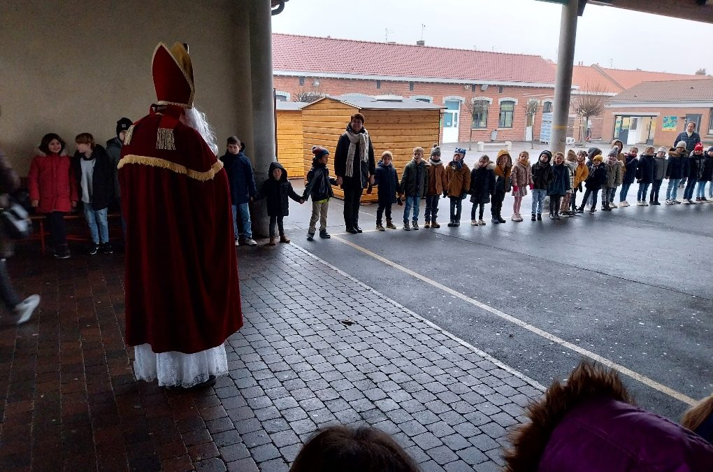 Saint Nicolas en visite à l’école maternelle
